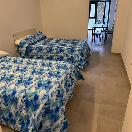 Apartment Alloggi Per Vacanze *